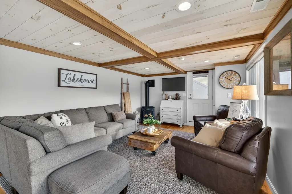 195 East Side Drive Alton NH 03809