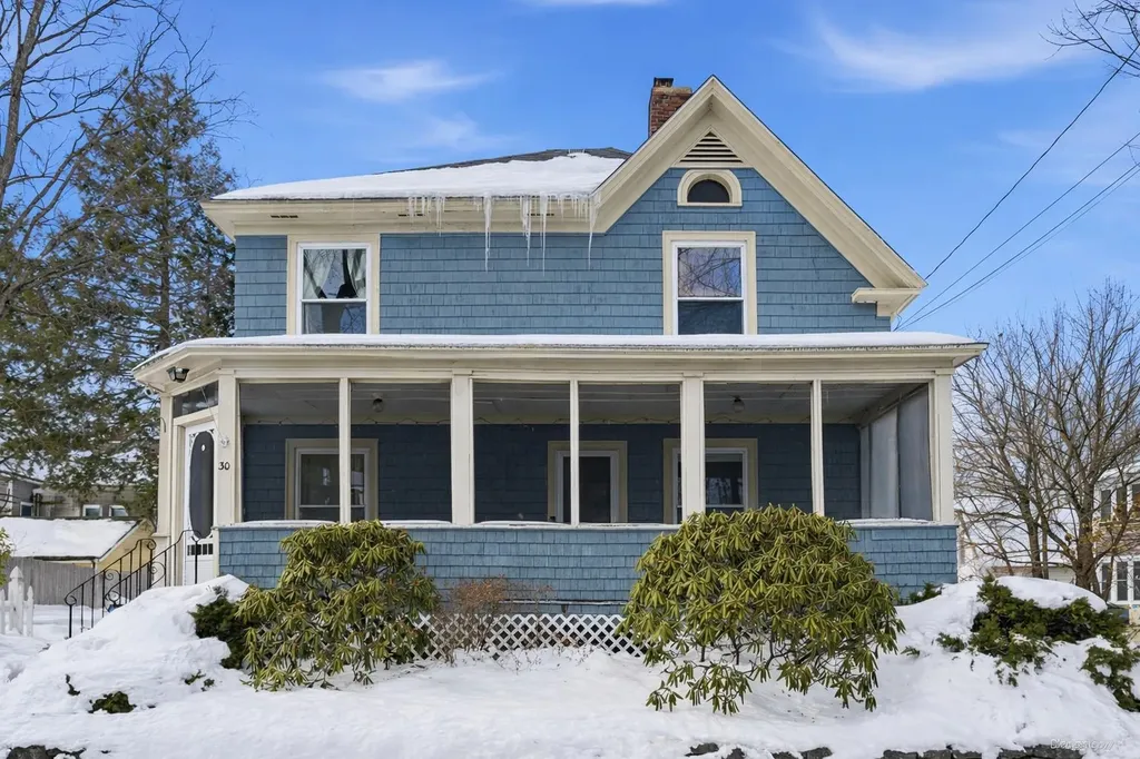 30 Ray Street Manchester NH 03104