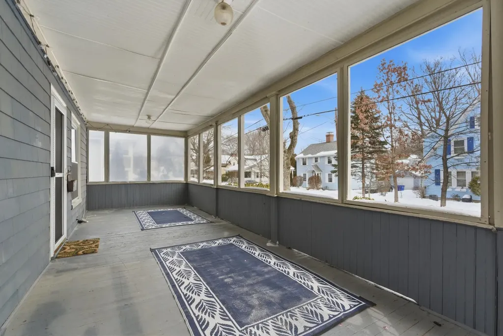 30 Ray Street Manchester NH 03104