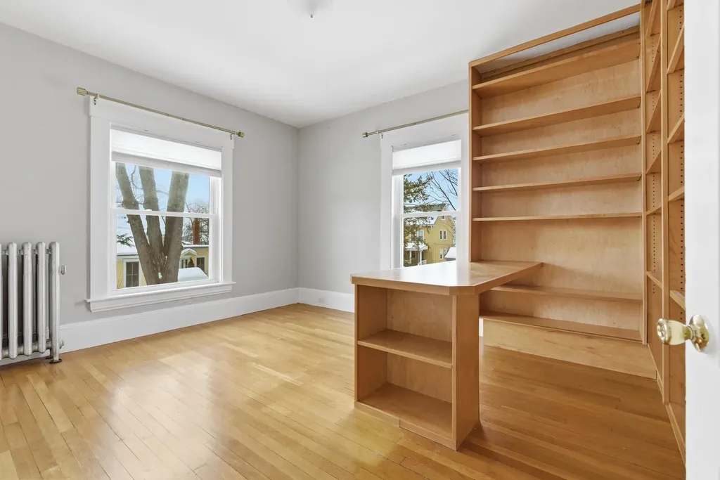 30 Ray Street Manchester NH 03104