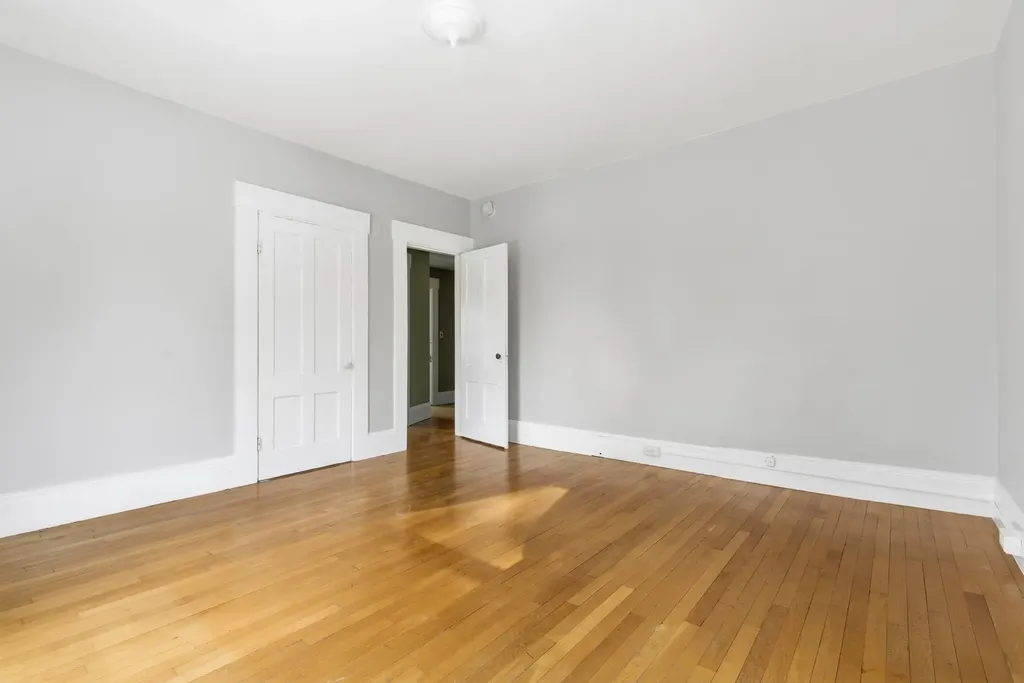 30 Ray Street Manchester NH 03104