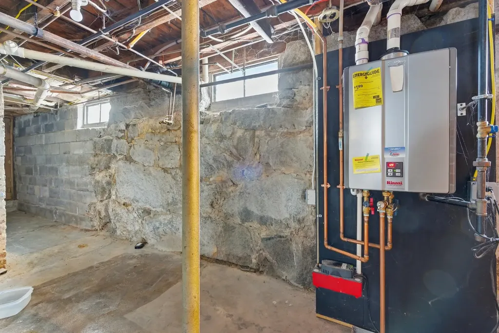 30 Ray Street Manchester NH 03104