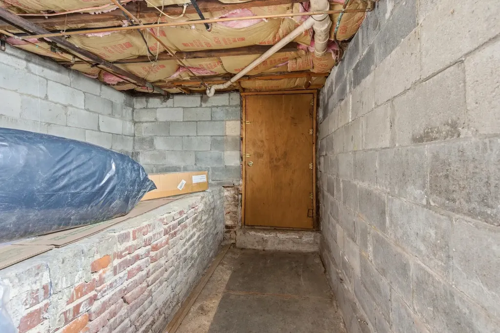 30 Ray Street Manchester NH 03104