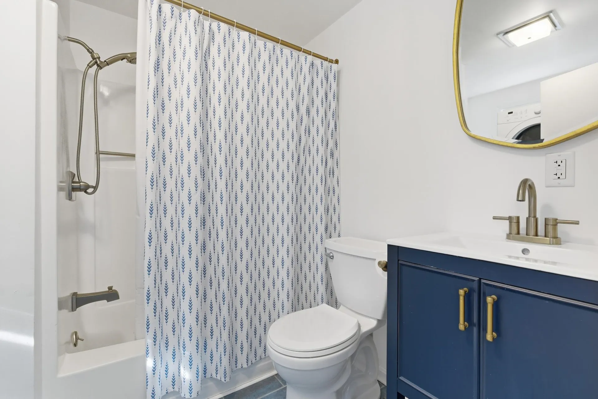 30 Ray Street Manchester NH 03104