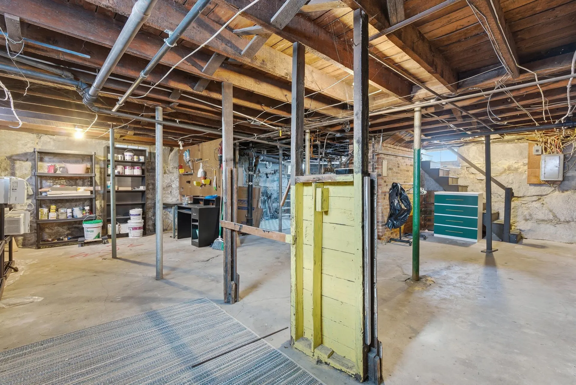 30 Ray Street Manchester NH 03104