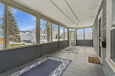 30 Ray Street Manchester NH 03104