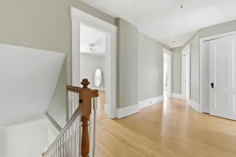 30 Ray Street Manchester NH 03104