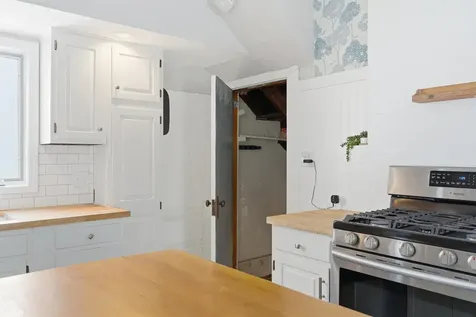 30 Ray Street Manchester NH 03104