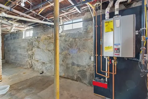 30 Ray Street Manchester NH 03104