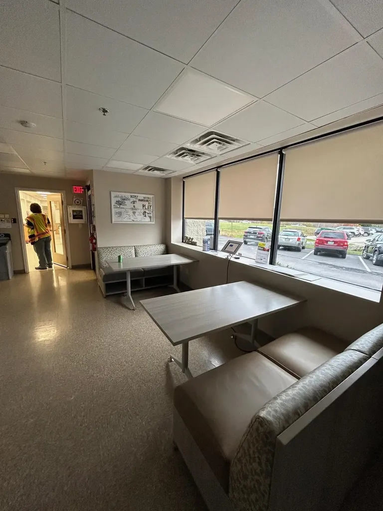 8 Delta Drive Londonderry NH 03053