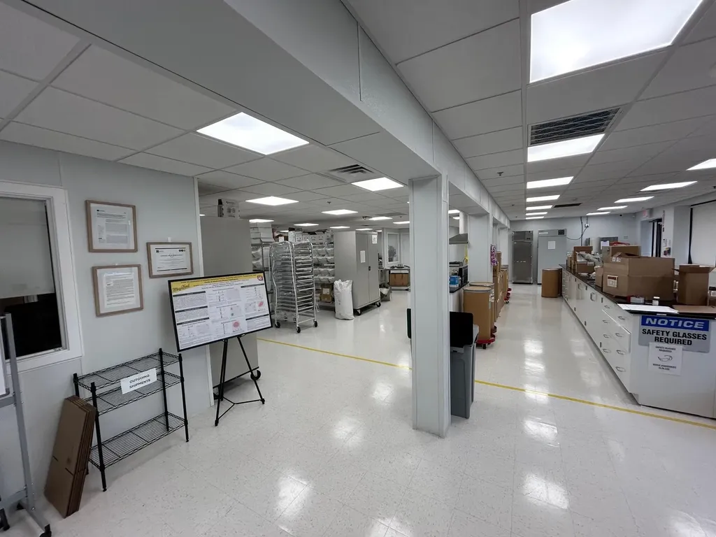 8 Delta Drive Londonderry NH 03053