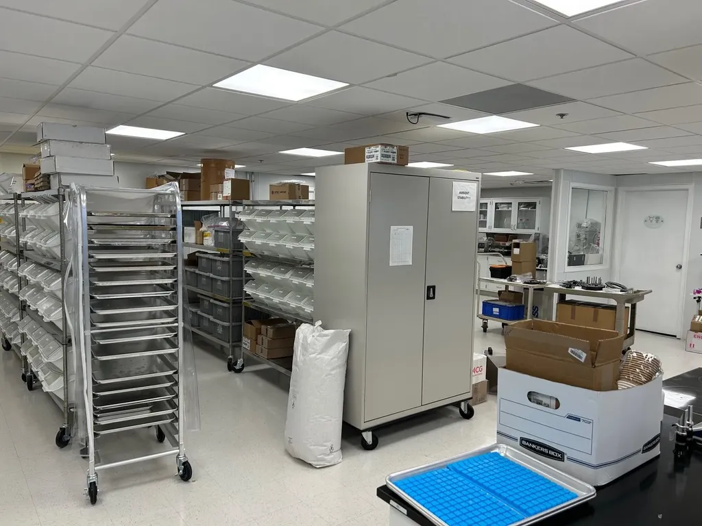 8 Delta Drive Londonderry NH 03053