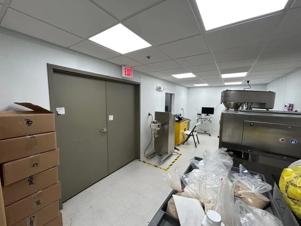 8 Delta Drive Londonderry NH 03053