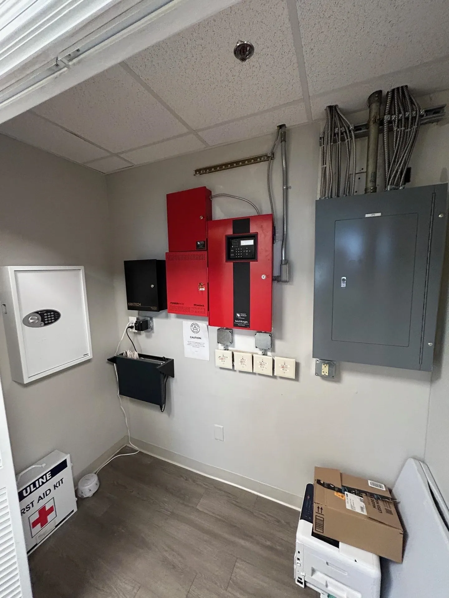 8 Delta Drive Londonderry NH 03053