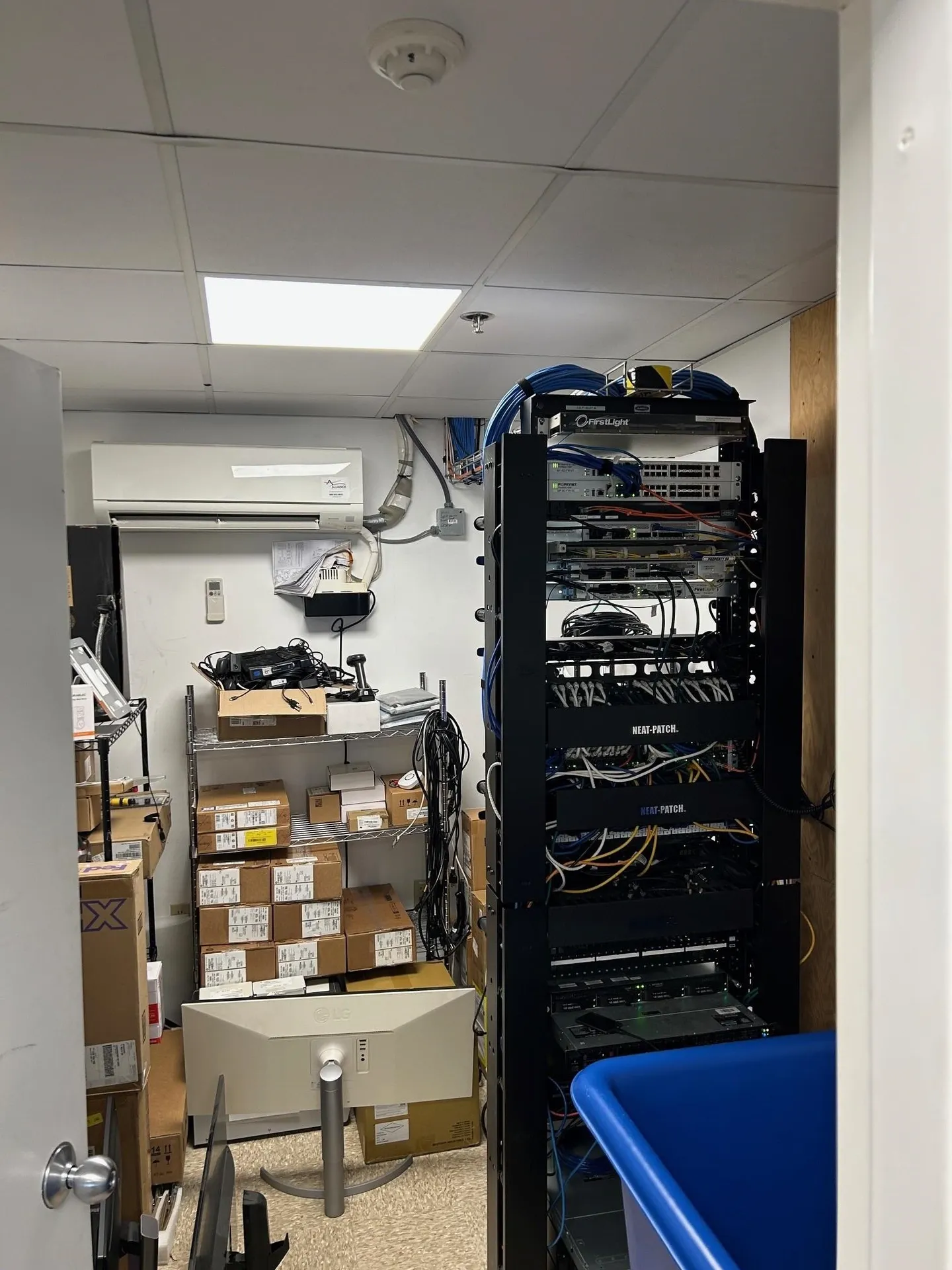 8 Delta Drive Londonderry NH 03053