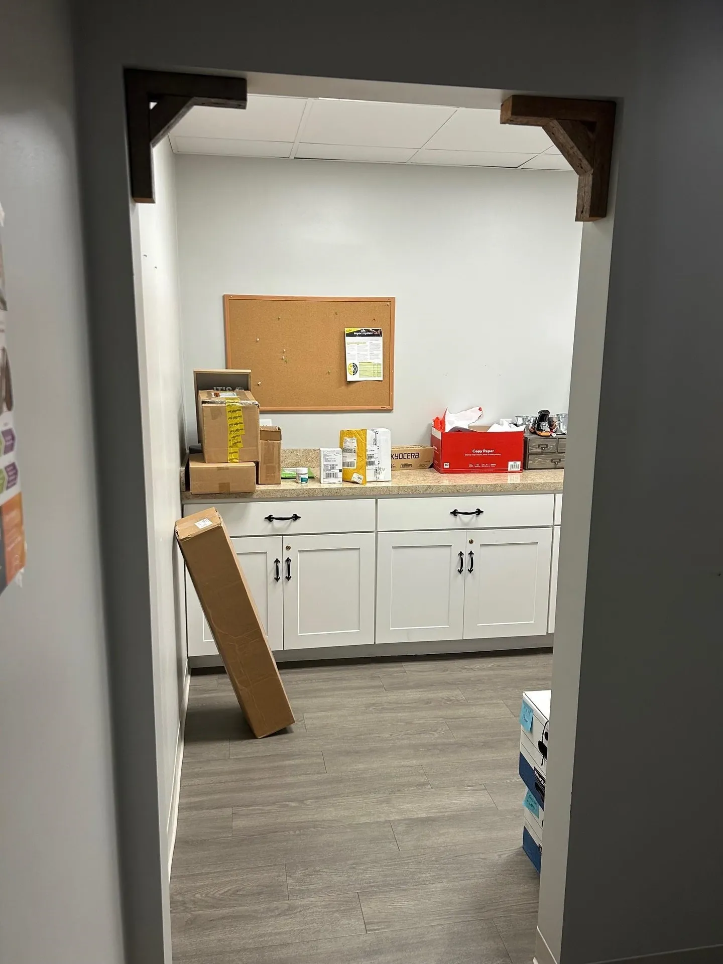 8 Delta Drive Londonderry NH 03053