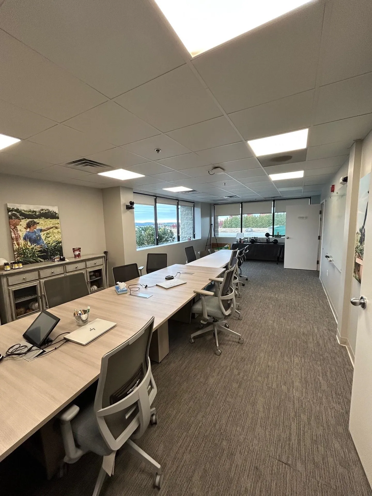 8 Delta Drive Londonderry NH 03053