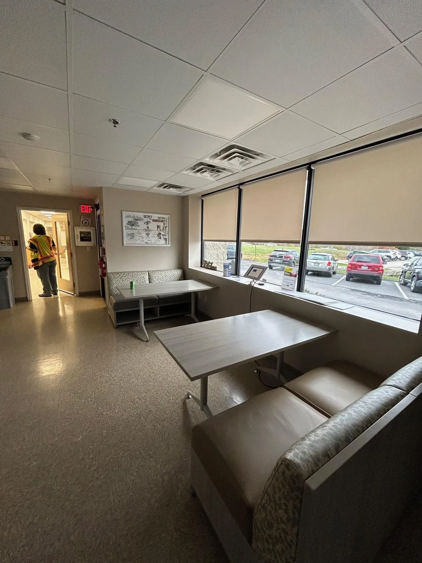 8 Delta Drive Londonderry NH 03053