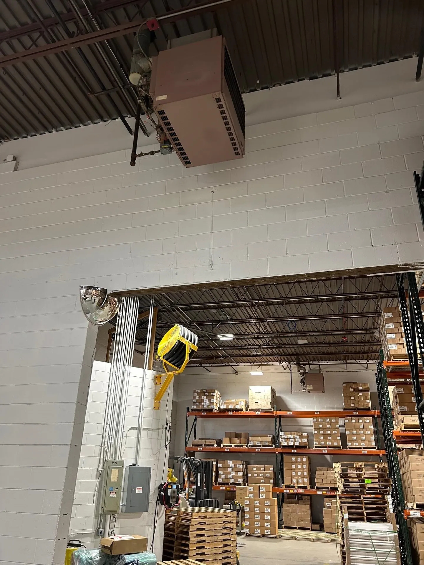 8 Delta Drive Londonderry NH 03053