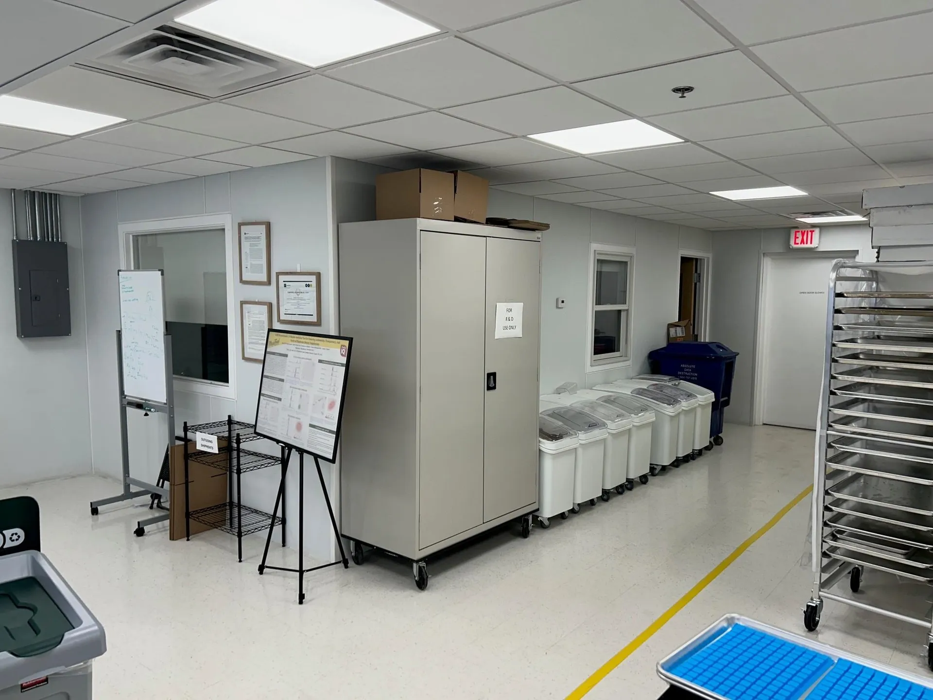 8 Delta Drive Londonderry NH 03053