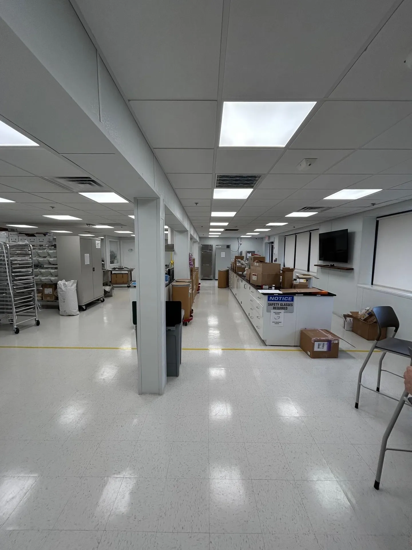 8 Delta Drive Londonderry NH 03053