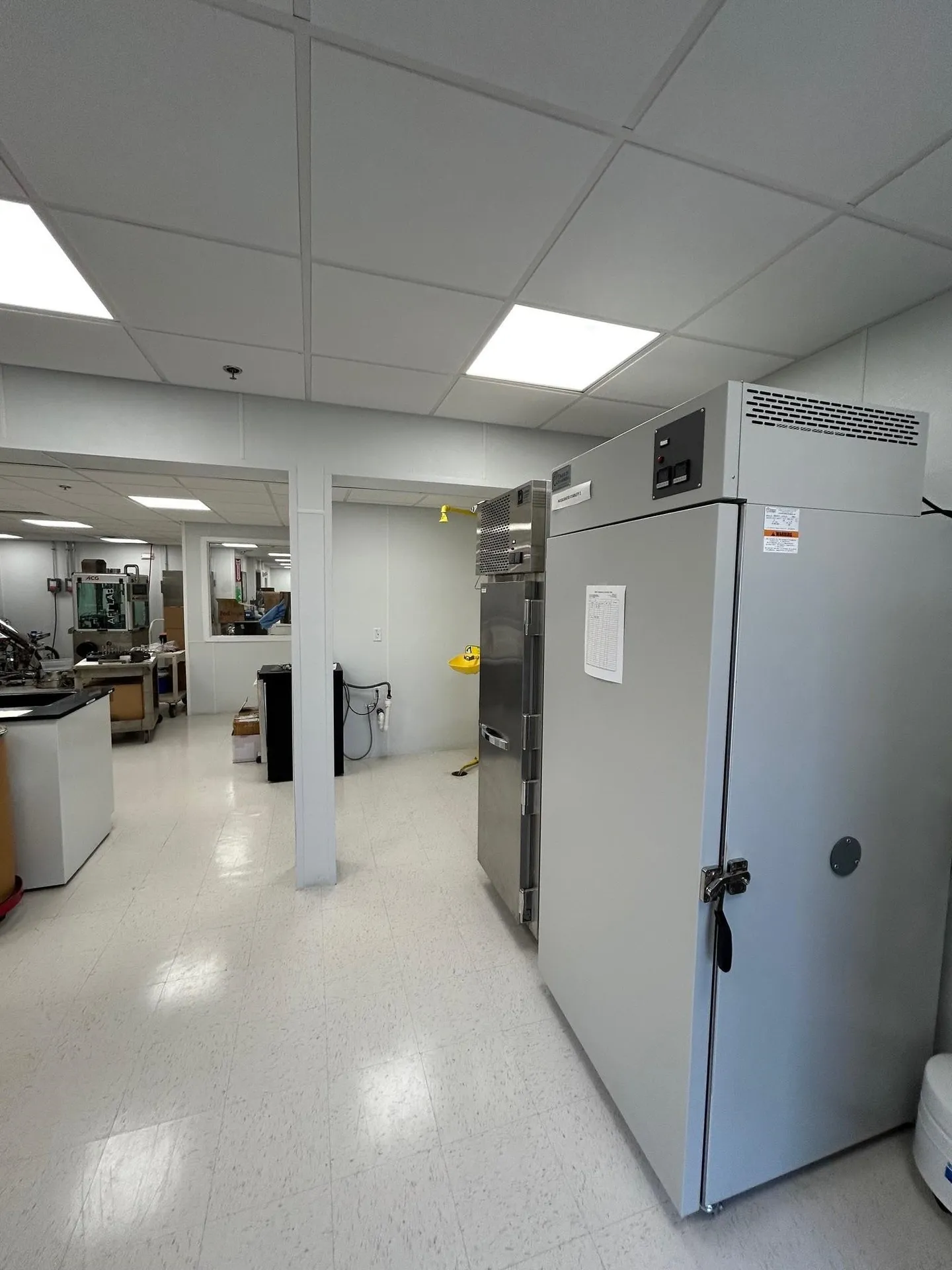 8 Delta Drive Londonderry NH 03053