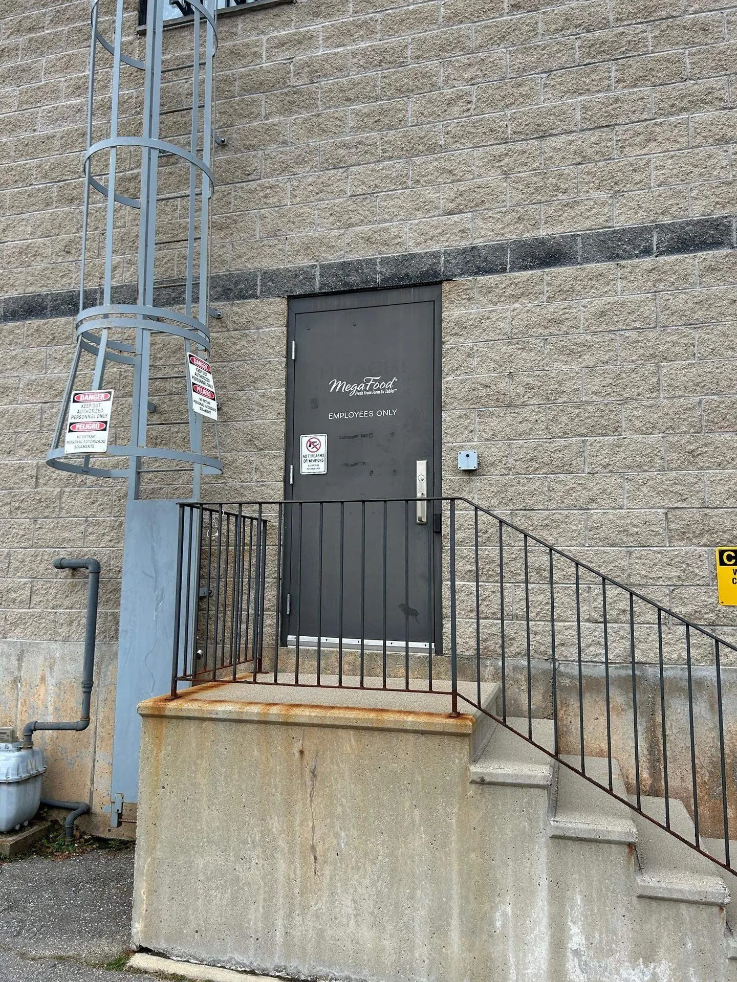 8 Delta Drive Londonderry NH 03053