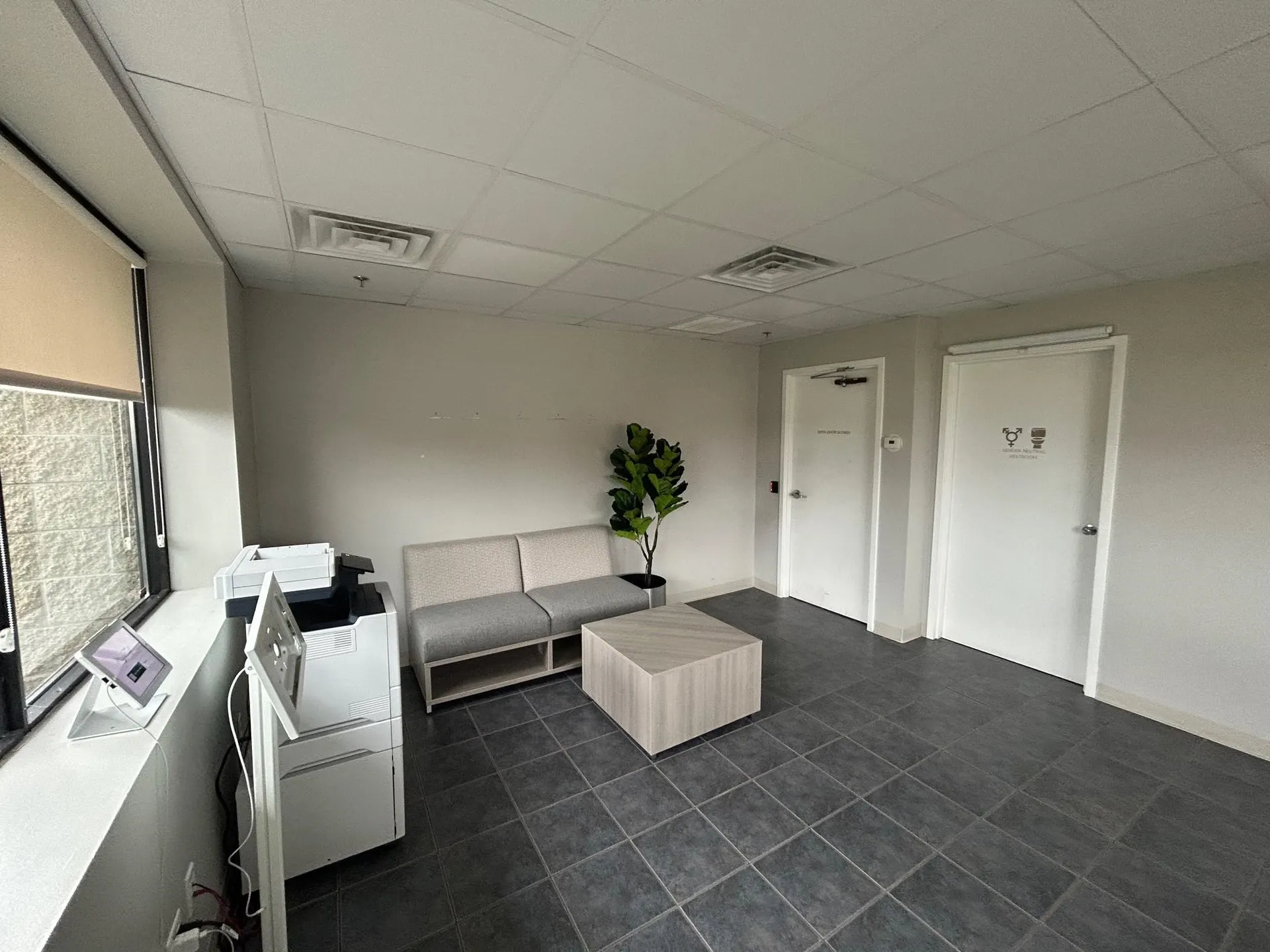 8 Delta Drive Londonderry NH 03053