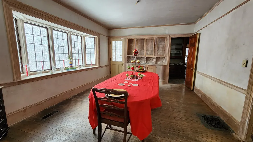 15 Bailey Avenue Claremont NH 03743