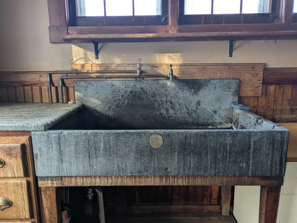 15 Bailey Avenue Claremont NH 03743