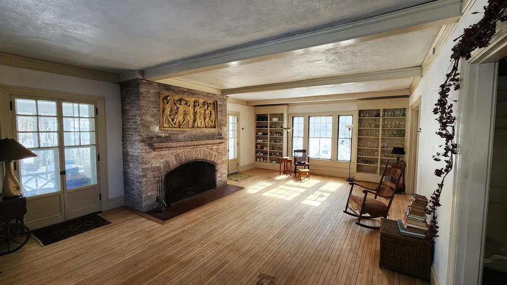 15 Bailey Avenue Claremont NH 03743