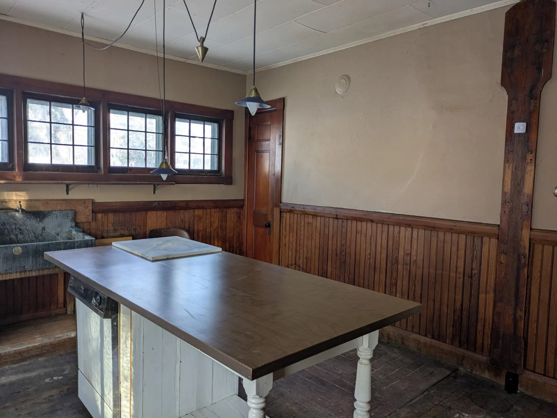 15 Bailey Avenue Claremont NH 03743