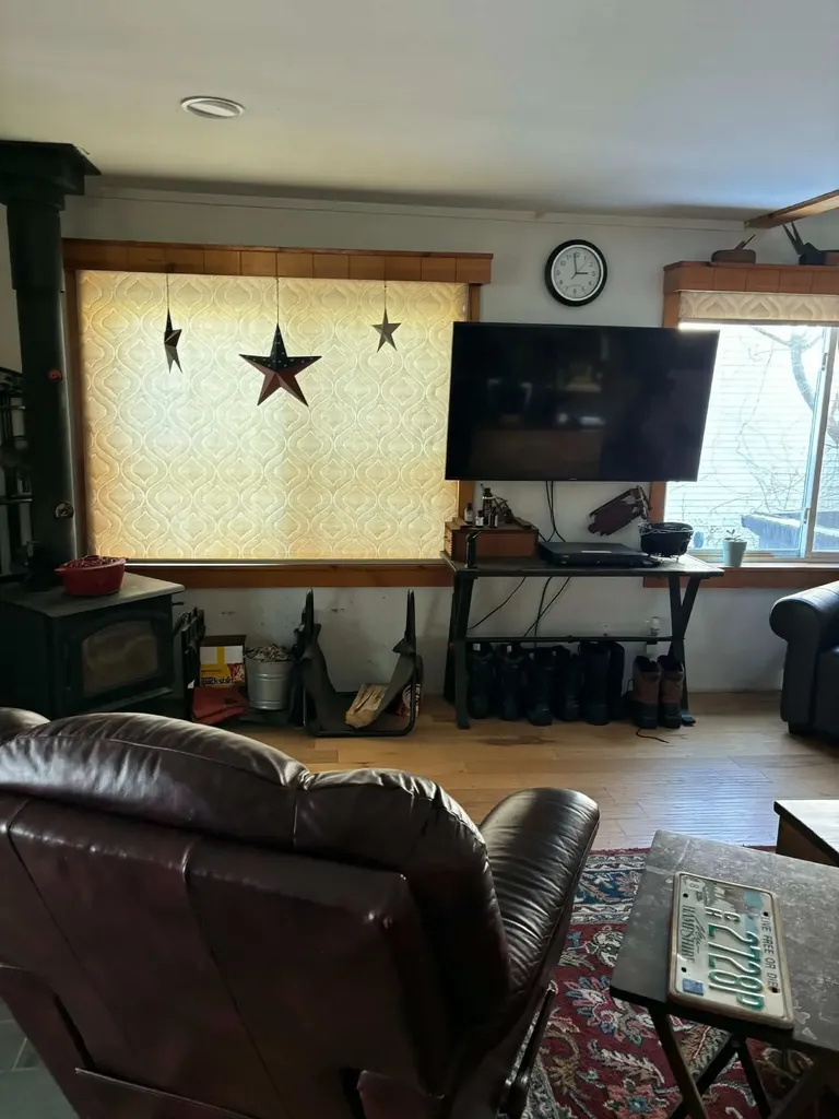 17 Crown Street Nashua NH 03060