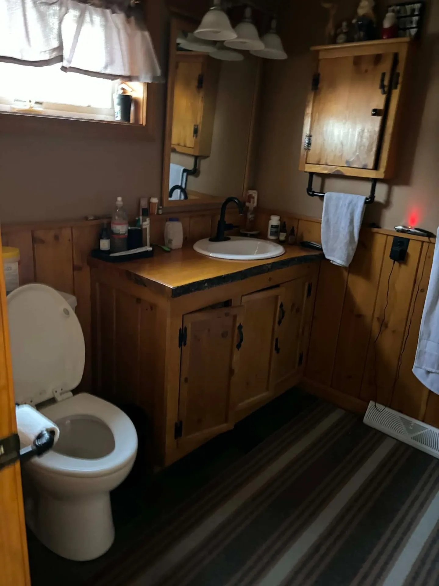 17 Crown Street Nashua NH 03060