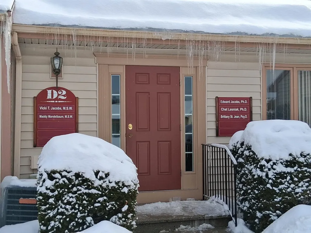 12 Parmenter Road Londonderry NH 03053