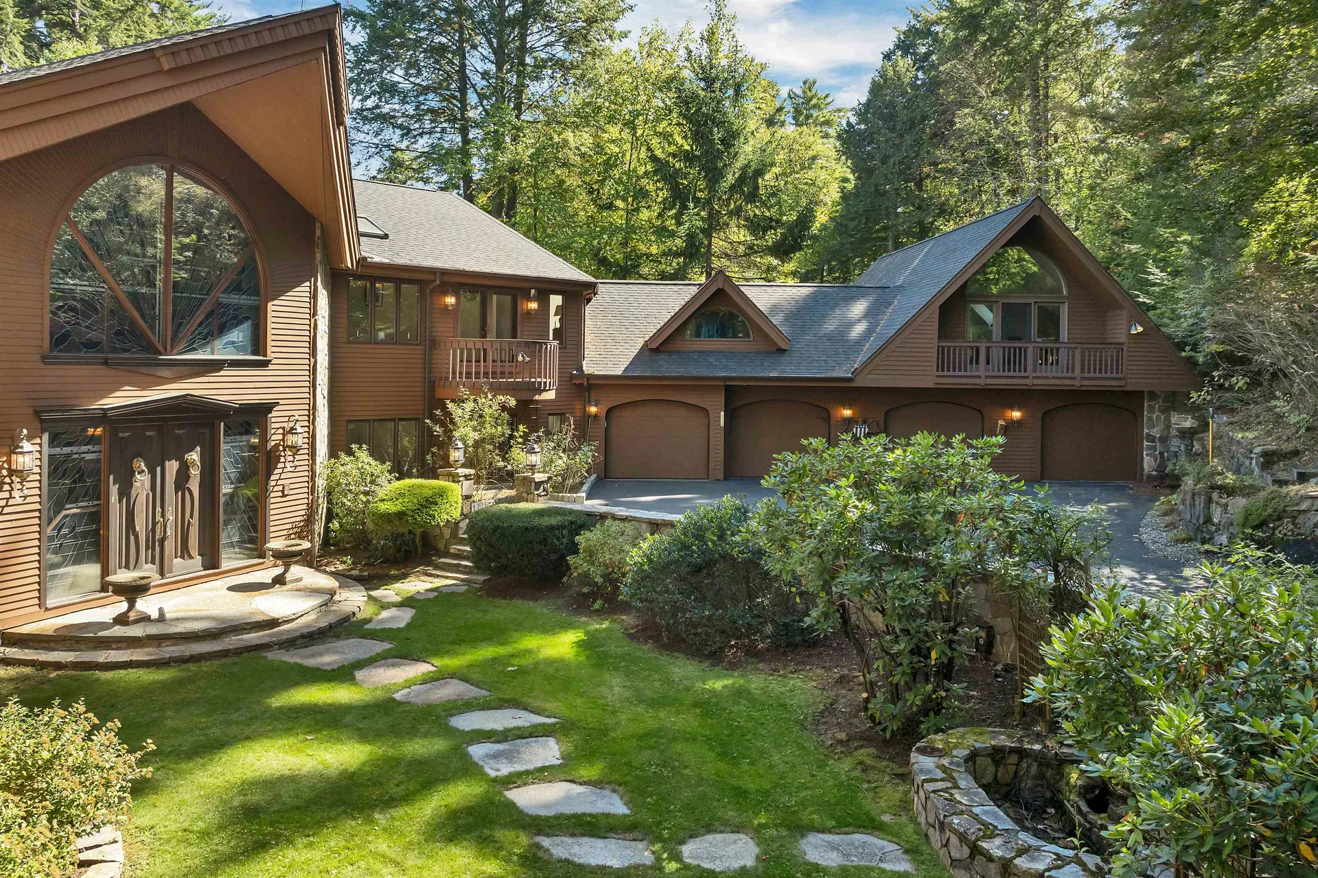 211 Dockham Shore Road Gilford NH 03249