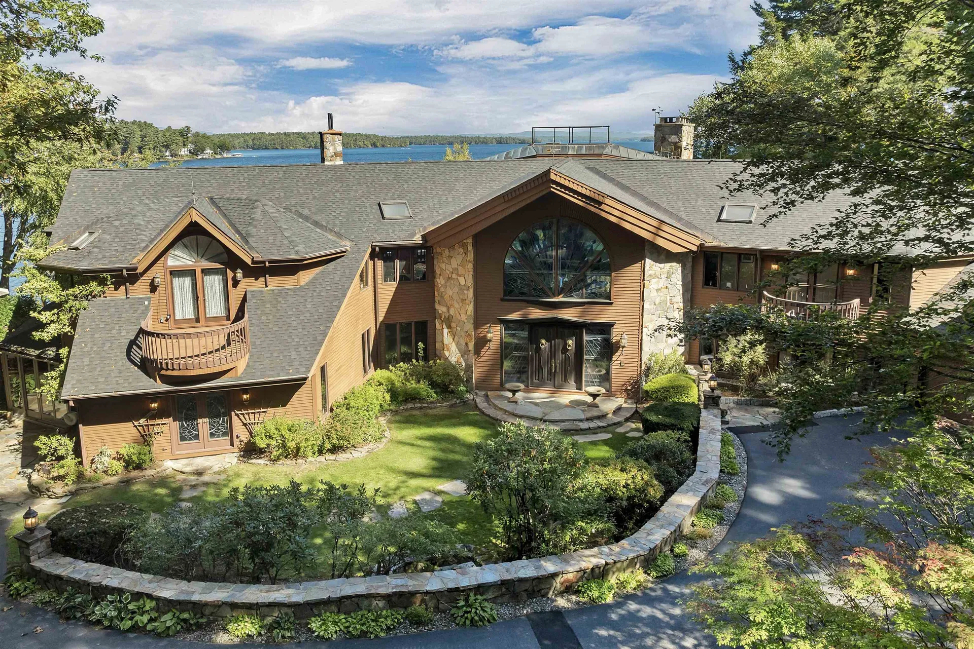 211 Dockham Shore Road Gilford NH 03249