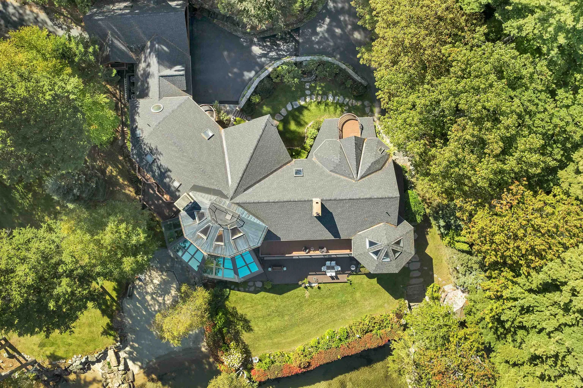 211 Dockham Shore Road Gilford NH 03249