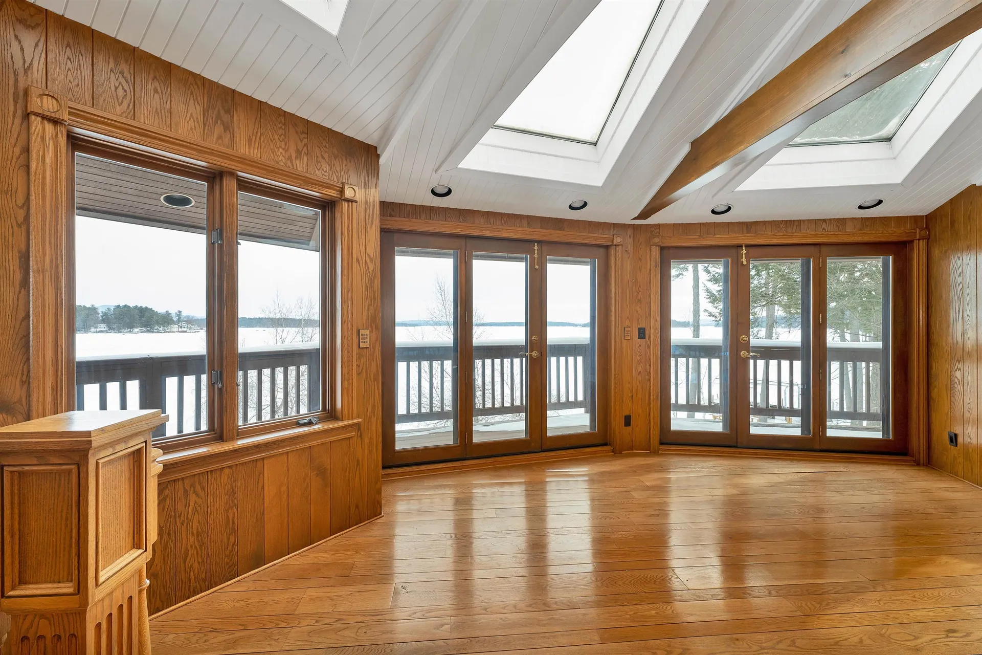 211 Dockham Shore Road Gilford NH 03249