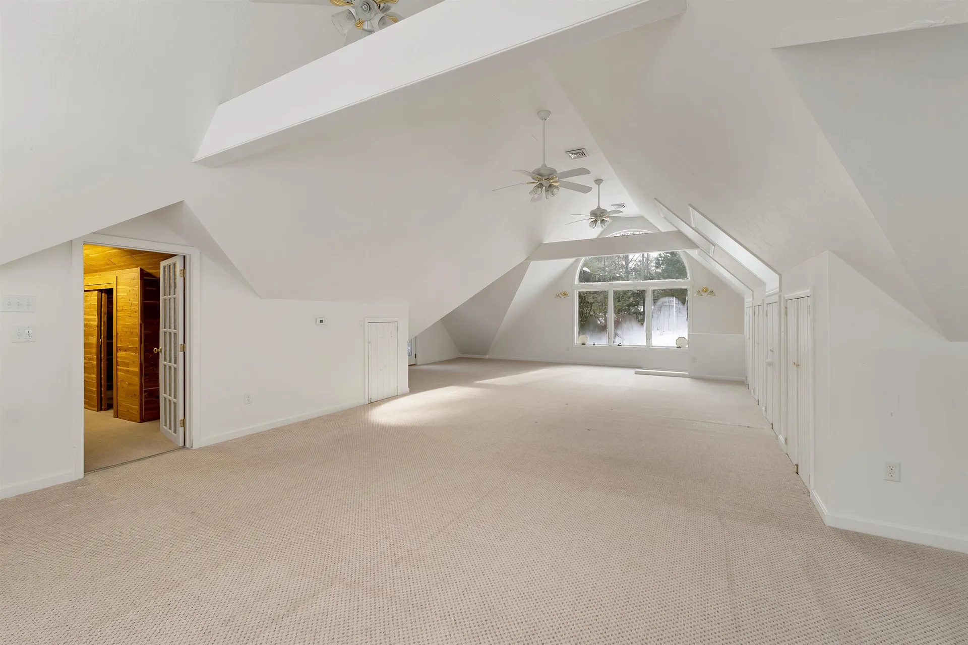 211 Dockham Shore Road Gilford NH 03249