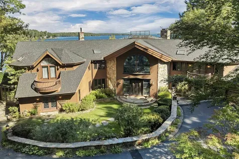 211 Dockham Shore Road Gilford NH 03249