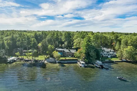 211 Dockham Shore Road Gilford NH 03249