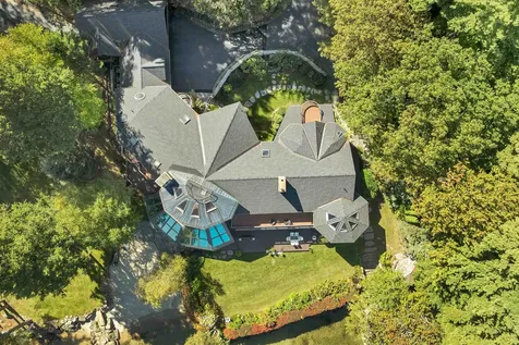 211 Dockham Shore Road Gilford NH 03249