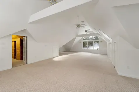 211 Dockham Shore Road Gilford NH 03249