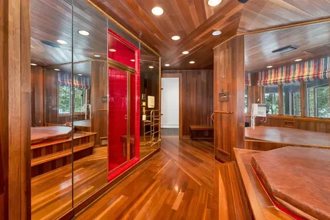 211 Dockham Shore Road Gilford NH 03249