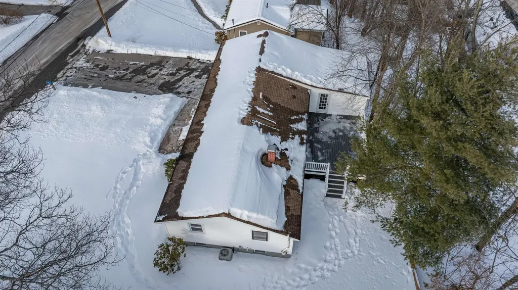 10 Woodfield Street Nashua NH 03062