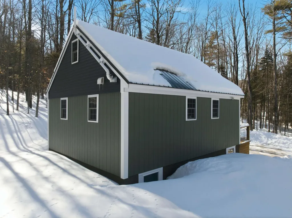 32 Deckmans Road Danbury NH 03230