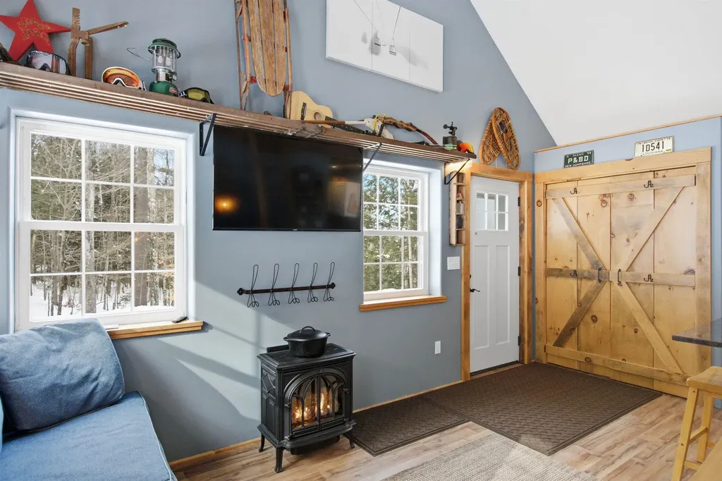 32 Deckmans Road Danbury NH 03230