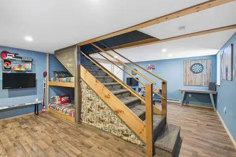 32 Deckmans Road Danbury NH 03230