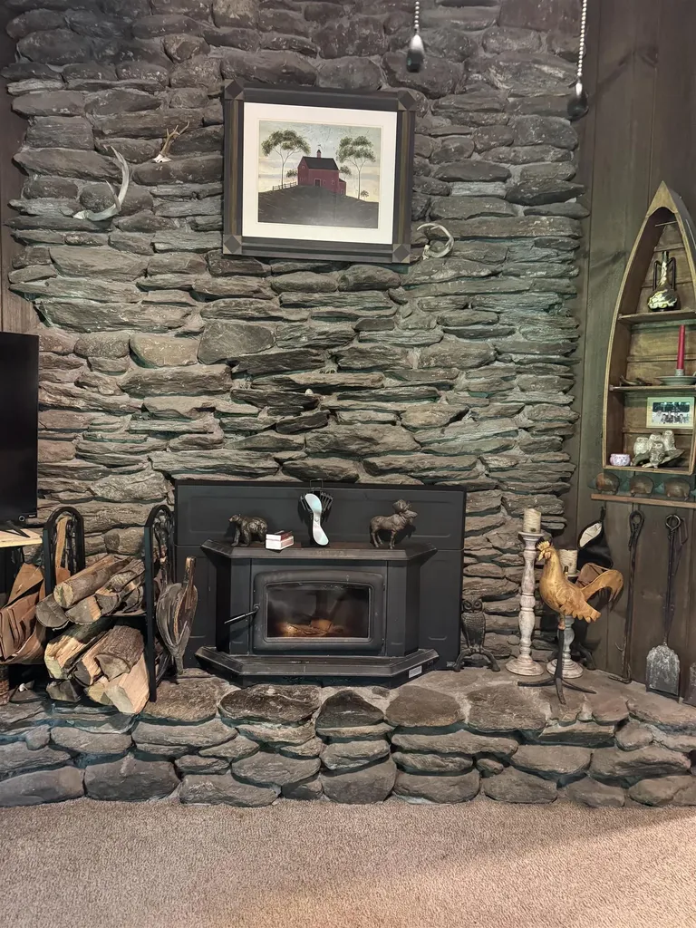 128 Upper Pines Road Warren VT 05674